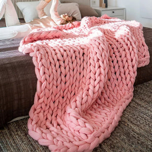 Chunky Hand Knitted Blanket - 100x120cm/39.4x47.3in - visitors