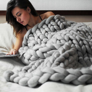 Hand Knitted Chunky Blanket - 80x100cm / 31.5x39.4in - visitors